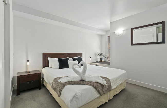 LAKESIDE LIVING - MODERN 2-BEDROOM APARTMENT - Foto 2