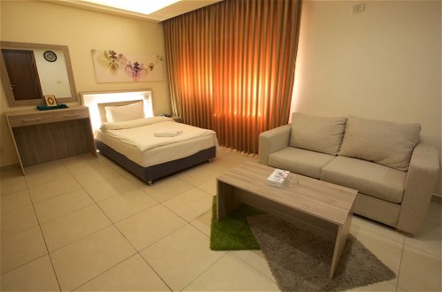 Photo 8 - Lujain Hotel Suites