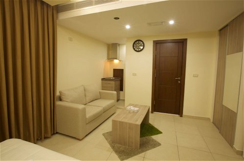 Foto 9 - Lujain Hotel Suites