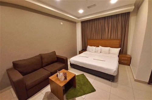 Photo 37 - Lujain Hotel Suites