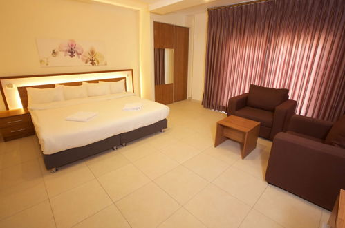 Photo 13 - Lujain Hotel Suites