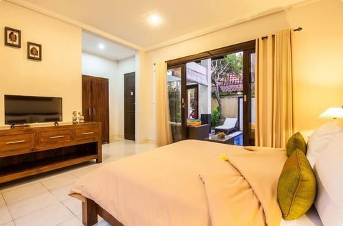 Photo 4 - SMV . 4-BR · 4BR Pool Prime Area Walk To Beach N Shops Legian