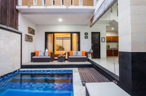 Photo 13 - SMV . 4-BR · 4BR Pool Prime Area Walk To Beach N Shops Legian