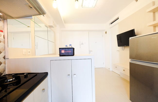 Bassura City Apartment with City View - Photo 21