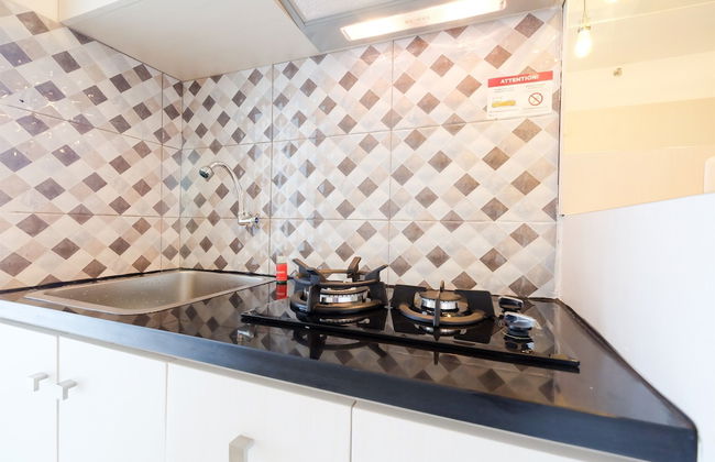 Bassura City Apartment with City View - Photo 13