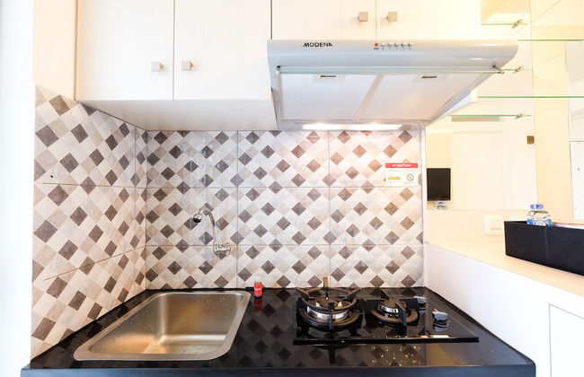 Bassura City Apartment with City View - Photo 14