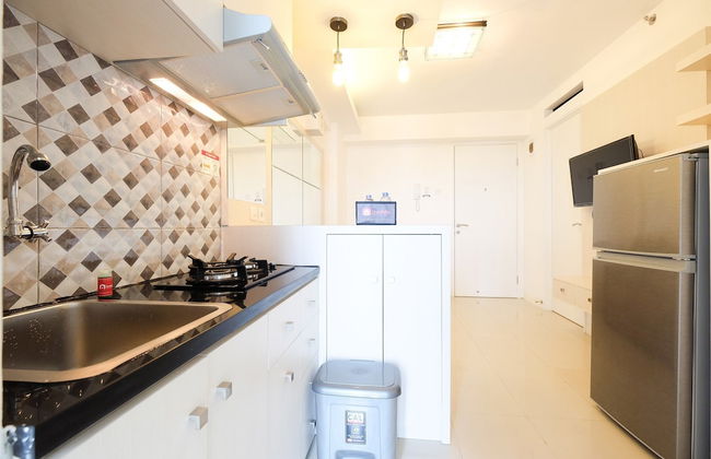 Bassura City Apartment with City View - Photo 16