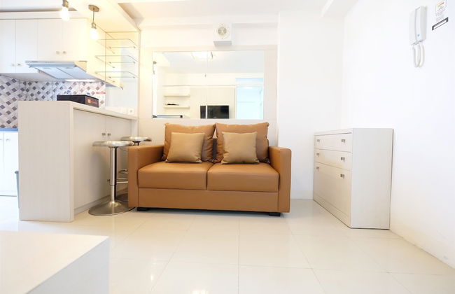 Bassura City Apartment with City View - Photo 34