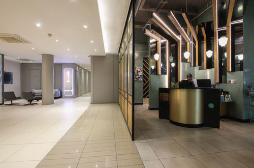 Photo 4 - Sandton Smart Apartment Thirteen