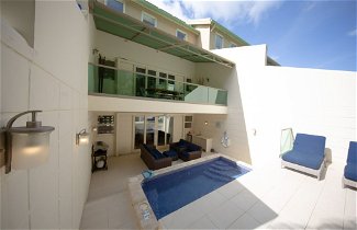 Foto 1 - Luxury 3-bed Villa, St James, Near Beach & Gym