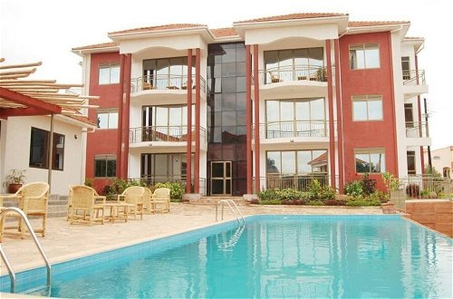 Photo 10 - Deluxe 1- Bedroom Apartment With Swimming Pool