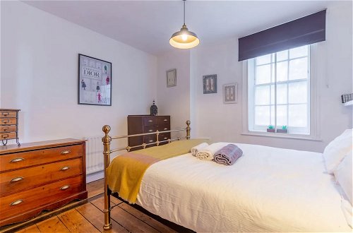 Foto 3 - Trendy 2 Bedroom Apartment in the Heart of Brixton
