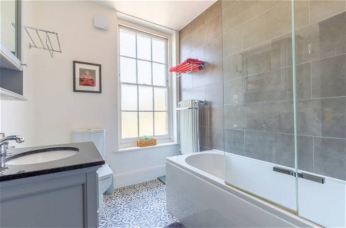 Foto 4 - Trendy 2 Bedroom Apartment in the Heart of Brixton