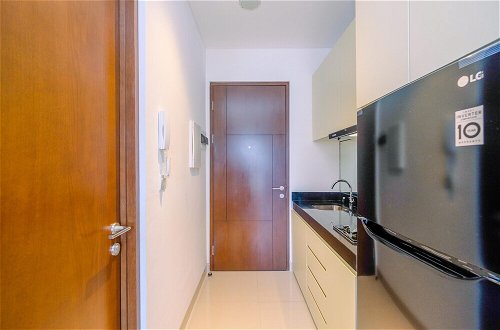 Photo 7 - Great Deal Studio Apartment at The Newton Ciputra World 2