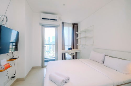 Foto 1 - Great Deal Studio Apartment at The Newton Ciputra World 2