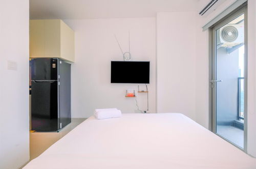 Photo 3 - Great Deal Studio Apartment at The Newton Ciputra World 2