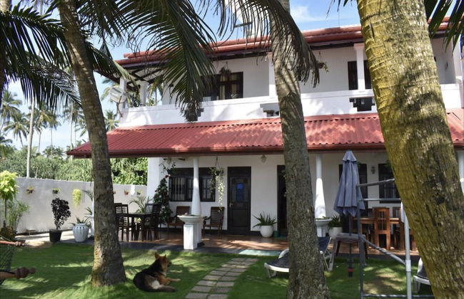 Ashen's Beach House - Photo 20