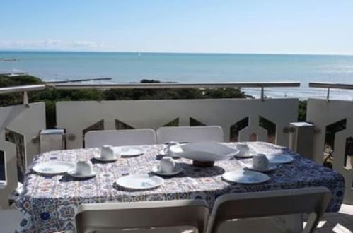 Photo 9 - Apartment With Pool And Sea View