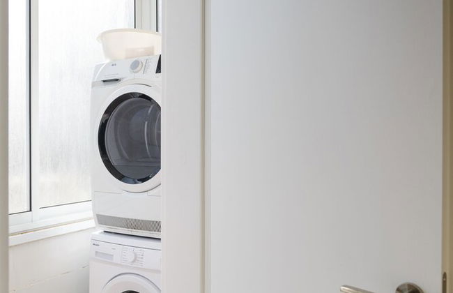 Bright and Fresh Family Home near Beach - Foto 32