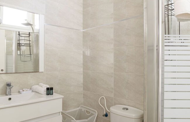 Bright and Fresh Family Home near Beach - Foto 27