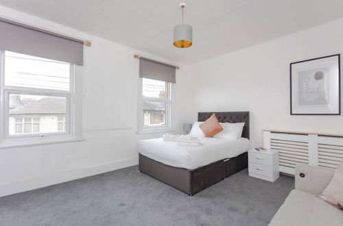 Photo 2 - Quiet 2 Bedroom Flat in Peckham Rye