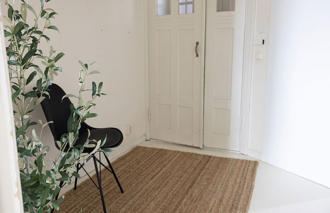 2ndhomes Cozy 2BR Home w Balcony & Sauna - Foto 2