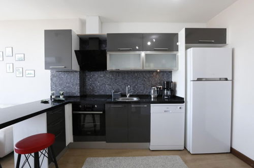 Foto 9 - Lovely and Central Flat With City View in Atasehir