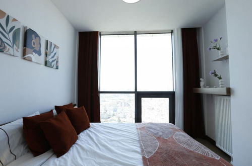 Photo 12 - Lovely and Central Flat With City View in Atasehir