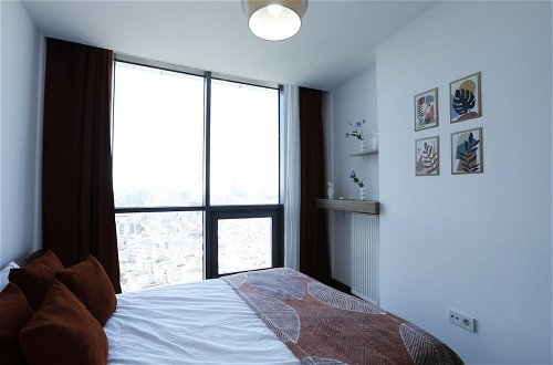 Photo 13 - Lovely and Central Flat With City View in Atasehir