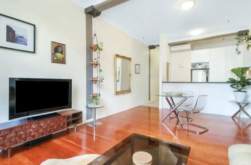 Photo 5 - Stylish 1 Bedroom Apartment in Teneriffe