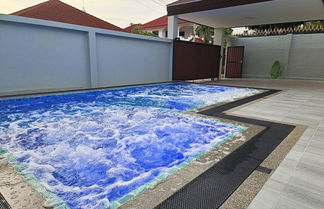 Photo 1 - Private Pool With Jacuzzi & Kids Pool @ Royal Park