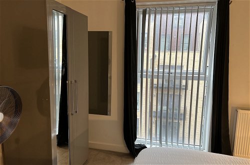 Photo 4 - Inviting 1-bed Apartment in London