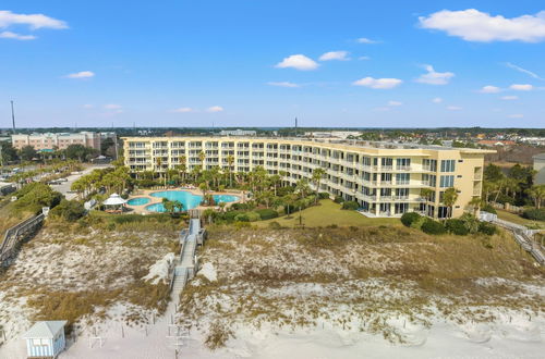 Foto 48 - Fun In The Sun! Crescent at Miramar - Gulf Front+beach Chairs