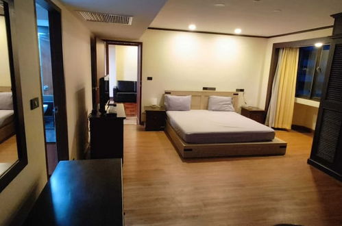 Photo 69 - Omni Tower Direct Rooms Sukhumvit Soi 4