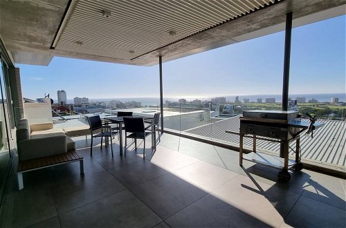 Foto 9 - Stylish 2 Bedroom Apartment With Stunning City Views