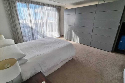 Foto 2 - Stylish 2 Bedroom Apartment With Stunning City Views