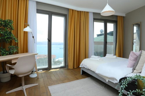 Foto 17 - Excellent Flat w 360 Bosphorus View in Cihangir