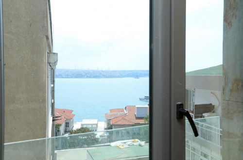 Photo 10 - Excellent Flat w 360 Bosphorus View in Cihangir