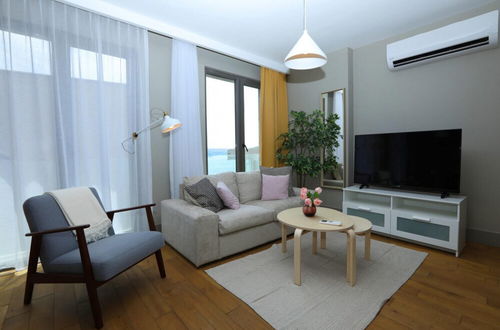 Photo 2 - Excellent Flat w 360 Bosphorus View in Cihangir