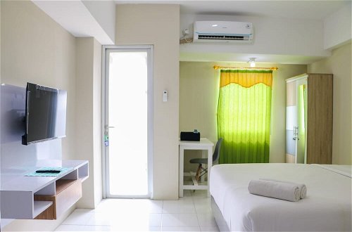 Photo 7 - Simply Look Studio Room At Mont Blanc Bekasi Apartment