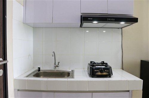 Foto 10 - Simply Look Studio Room At Mont Blanc Bekasi Apartment