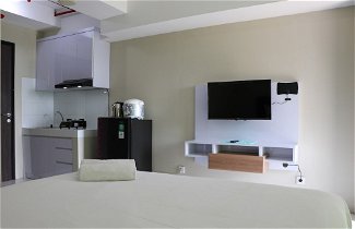 Foto 2 - Simply Look Studio Room At Mont Blanc Bekasi Apartment