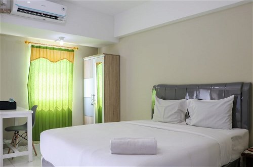 Photo 6 - Simply Look Studio Room At Mont Blanc Bekasi Apartment