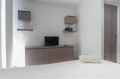 Foto 3 - Minimalist Modern Studio Room Apartment At Taman Melati