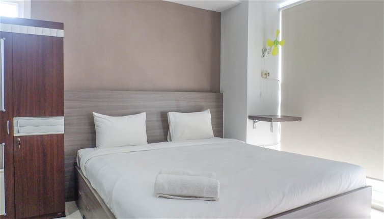 Foto 1 - Minimalist Modern Studio Room Apartment At Taman Melati