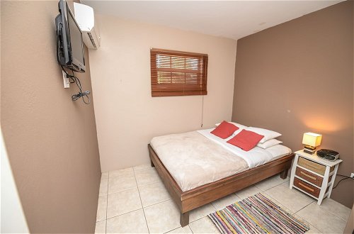 Photo 6 - Aruba Tropic Apartments