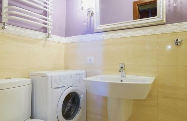 Lviv Apartments - Photo 61