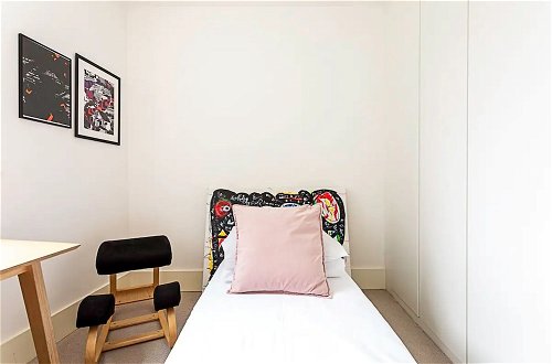Photo 1 - Stylish and Spacious 1BD in Clapton
