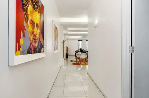 Photo 16 - Spacious, Heritage 1 Bedroom Apartment in Cape Town