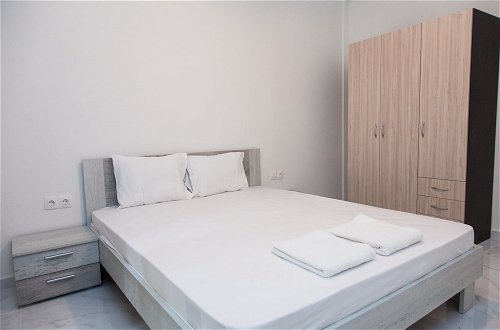 Photo 8 - 3 bedroom apartment at Koridallos square